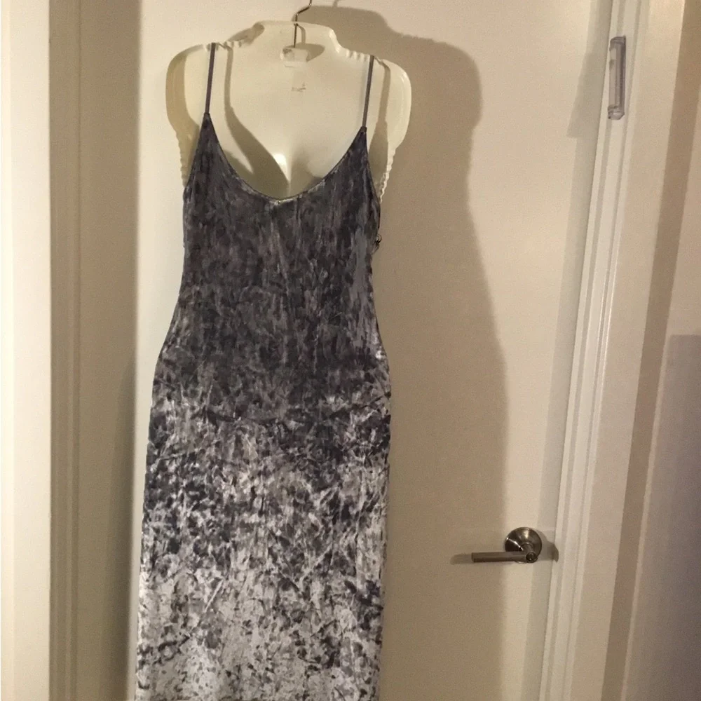 Double Zero Silver / Gray Slip Velvet Dress Size Medium $40 - Picture 7 of 11
